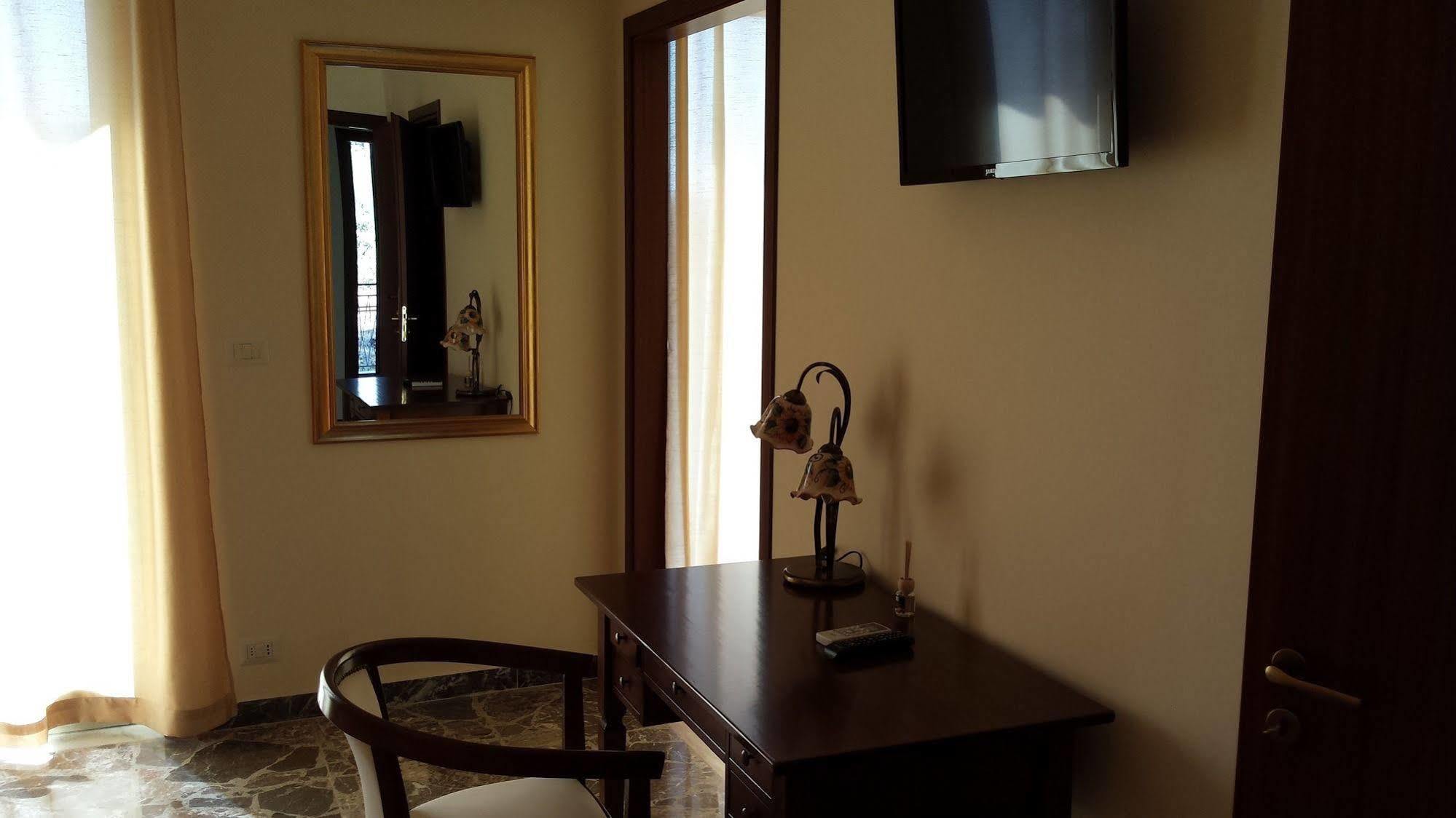 B&B Capo Sant'Alessio Сант-Алессио-Сикуло Экстерьер фото